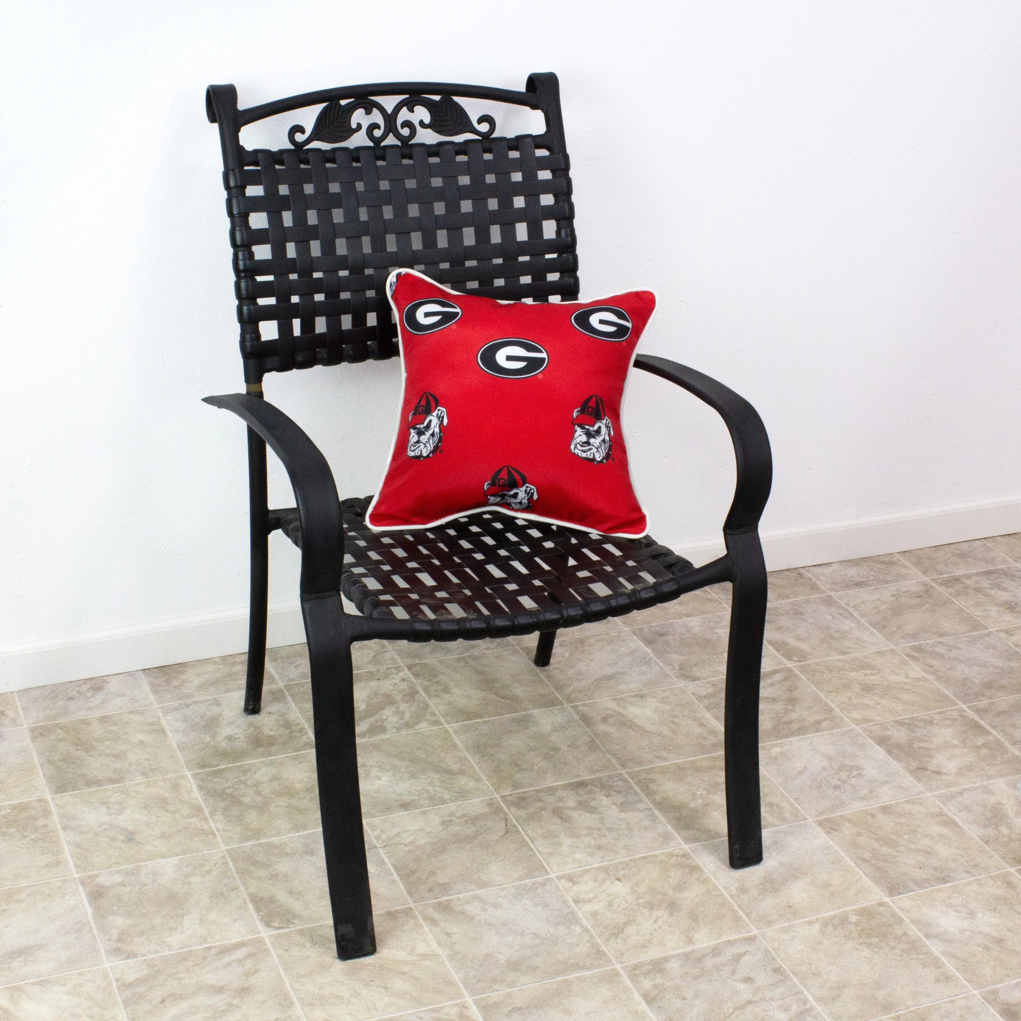 Georgia Bulldogs Outdoor Decorative Pillow