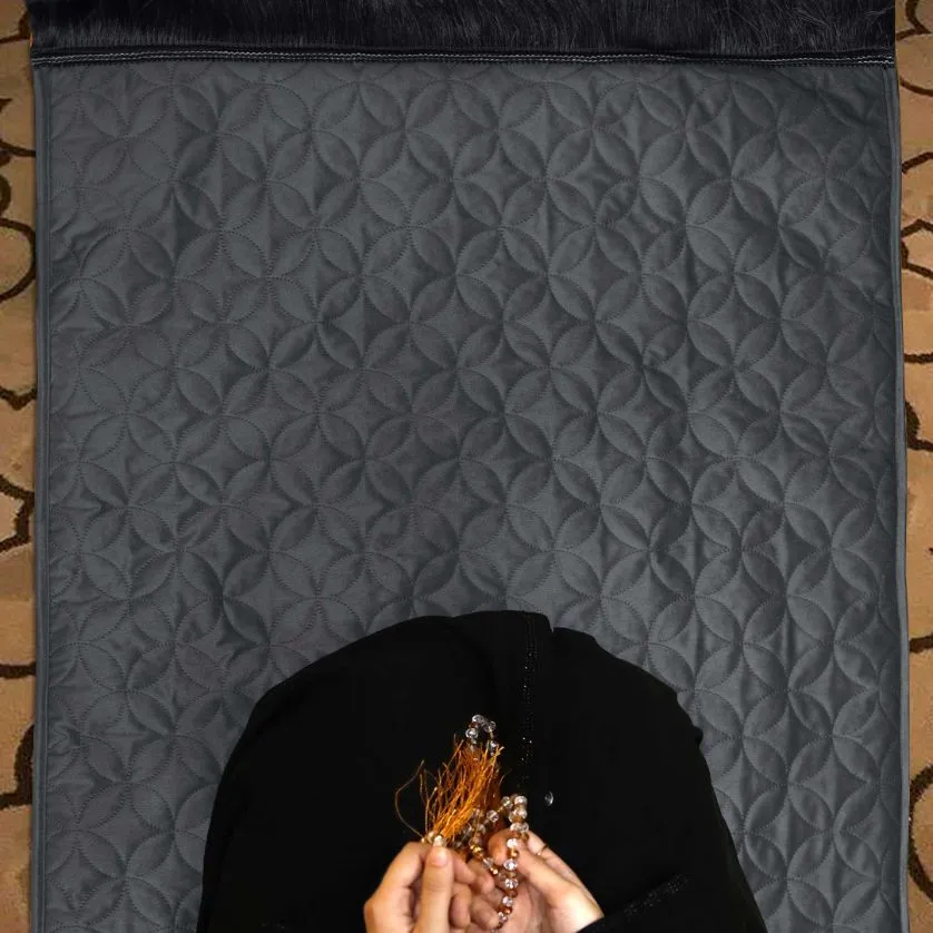 Luxury Velvet Embossed Prayer Mat/Jaye Namaz