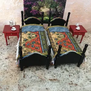 Ter Kadamba Vrindavan - Little Jeweled Poster Bed Set